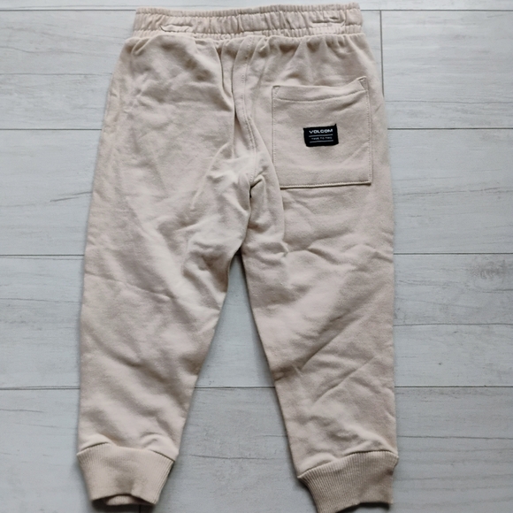 VOLCOM NEW Raglan Crewneck Sweatshirt,Sweatpants & Beanie - Picture 7 of 15